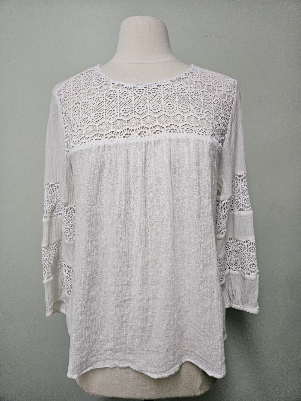 Old Navy White Crochet Yoke Peasant Blouse Top Bohemian Hippie Renaissance Fest